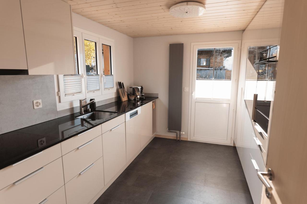 Chalet Egglen "Typical Swiss House, Best Views, Private Jacuzzi" Sigriswil Bagian luar foto
