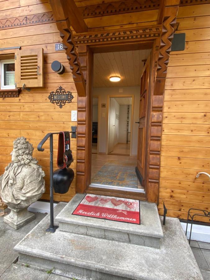 Chalet Egglen "Typical Swiss House, Best Views, Private Jacuzzi" Sigriswil Bagian luar foto