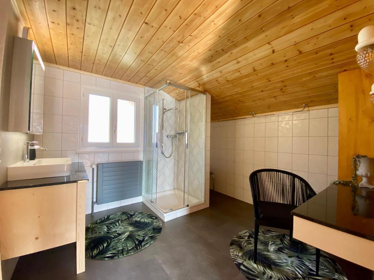 Chalet Egglen "Typical Swiss House, Best Views, Private Jacuzzi" Sigriswil Bagian luar foto