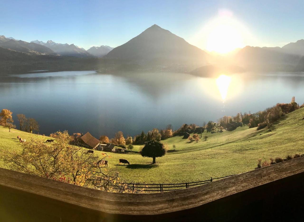 Chalet Egglen "Typical Swiss House, Best Views, Private Jacuzzi" Sigriswil Bagian luar foto